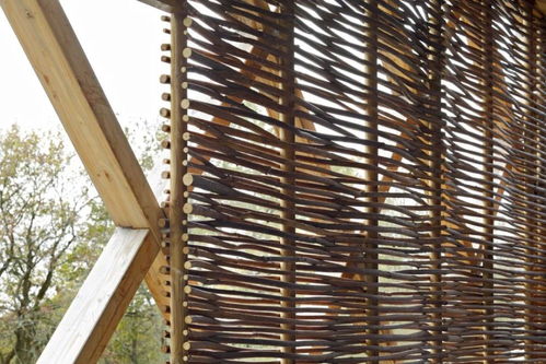 木结构在大跨度厂房设计中的应用